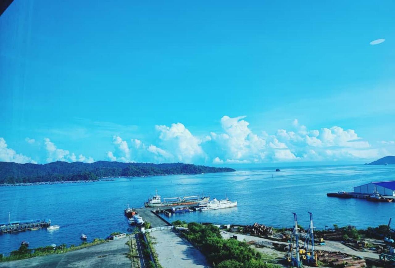 Jesselton Quay Sea View Hotel Kota Kinabalu Exterior photo